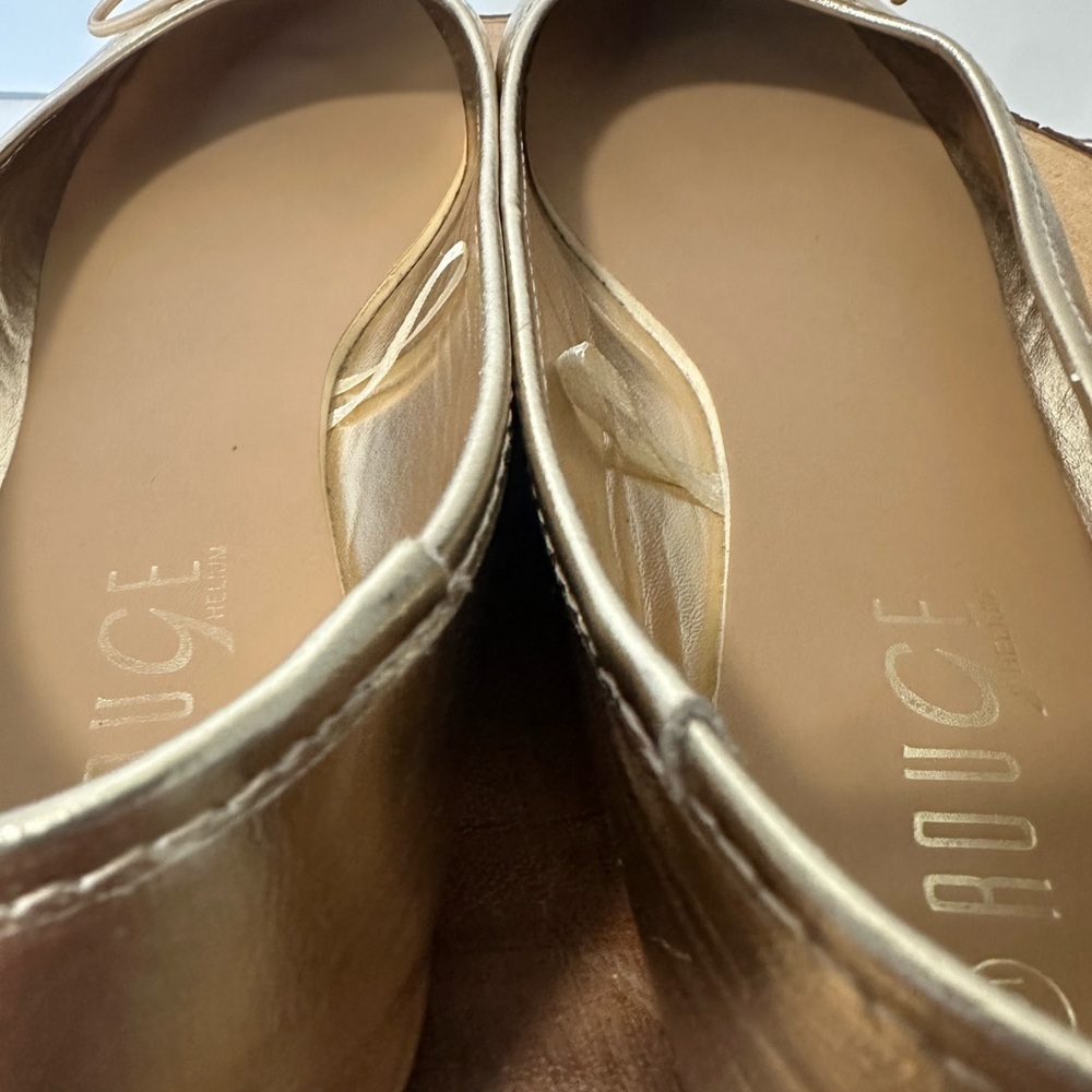 โจ๐ฉฐ Metallic Gold Ballet Flats โ Rouge ๐ฉฐโจ - Picture 9 of 11